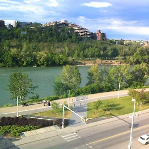 Amicable, Cozy, High Speed Internet, Sleeps 2 Riverview Downtown Calgary